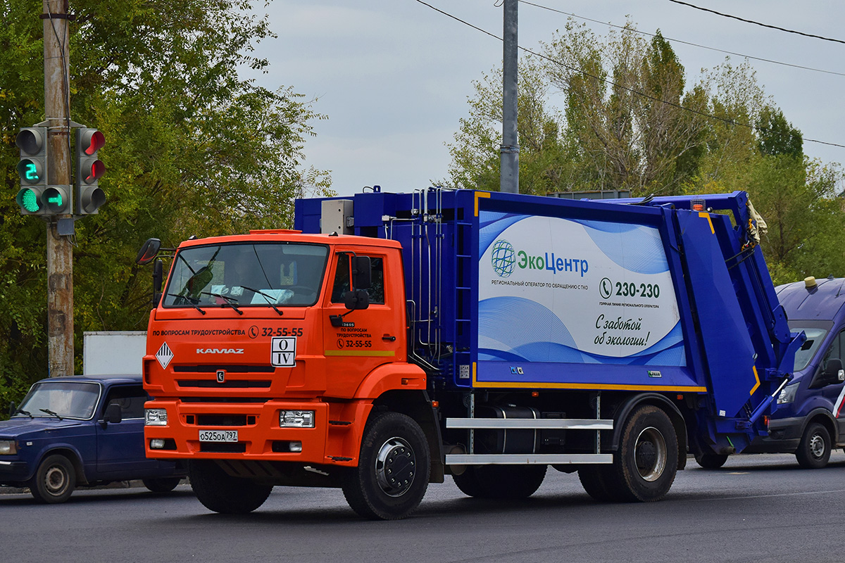 Волгоградская область, № О 525 ОА 797 — КамАЗ-53605-A5(48)