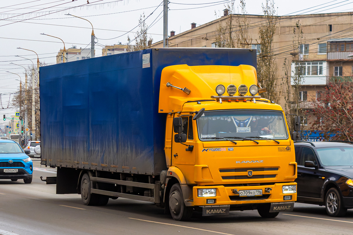 Свердловская область, № О 709 КО 196 — КамАЗ-4308-G5(69)