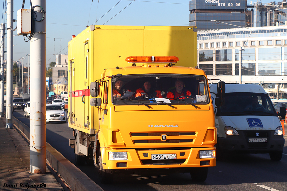Санкт-Петербург, № М 581 ЕК 198 — КамАЗ-4308-G5(69)