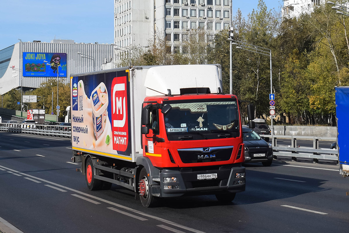 Московская область, № О 986 ММ 196 — MAN TGM 18.250