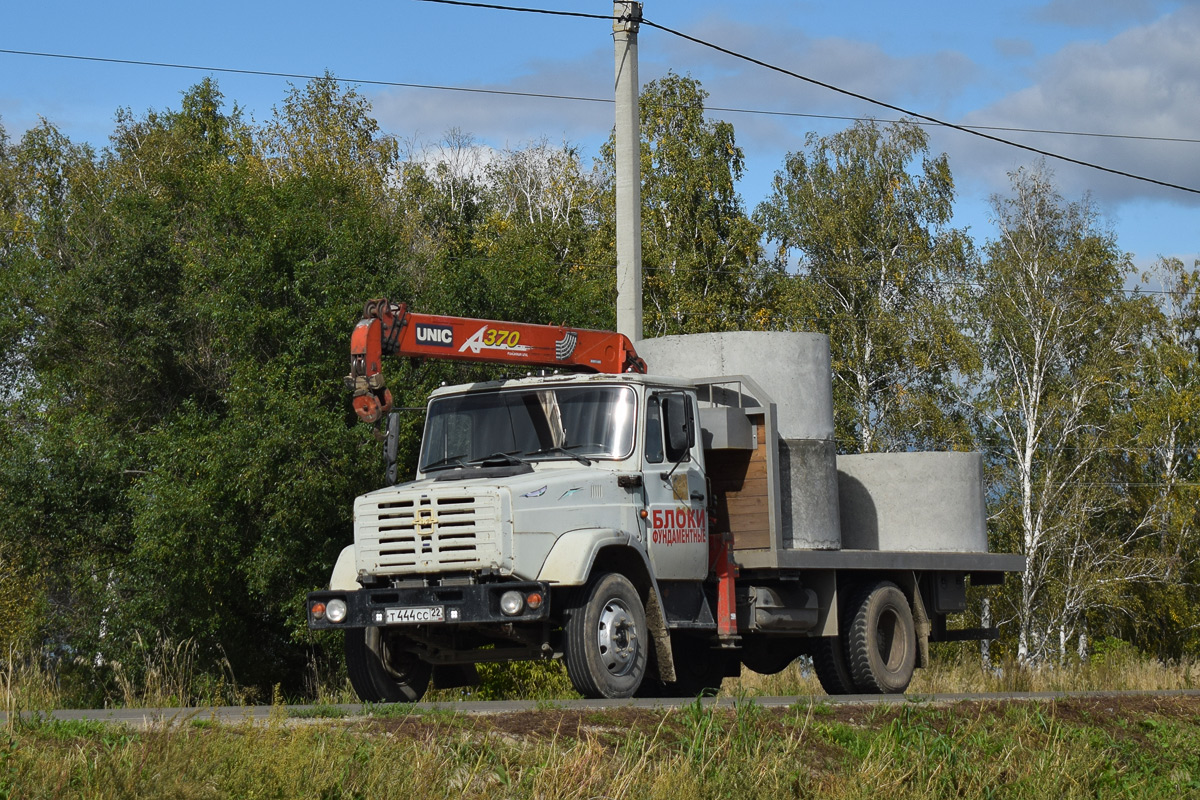 Алтайский край, № Т 444 СС 22 — ЗИЛ-433110
