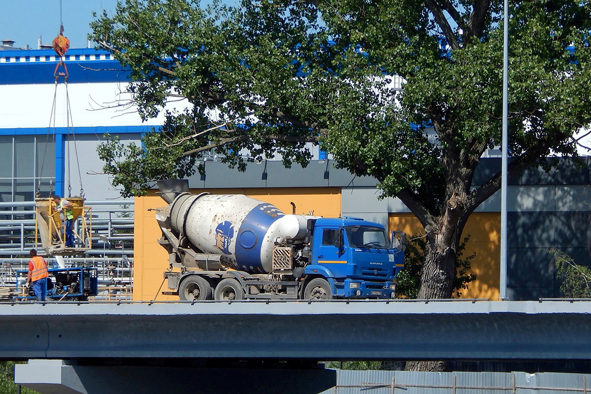 Белгородская область, № Е 213 МВ 136 — КамАЗ-65115-L4(19)