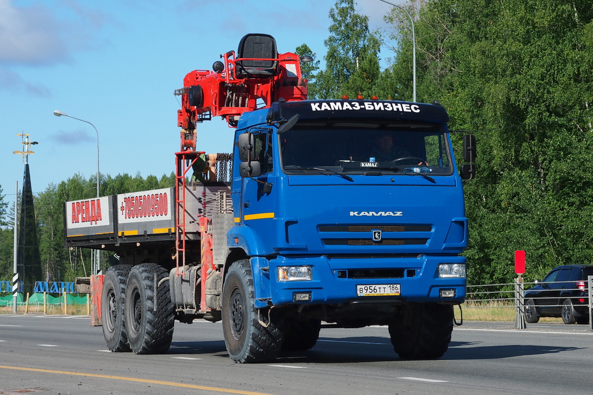 Ханты-Мансийский автоном.округ, № В 956 ТТ 186 — КамАЗ-43118-RR(76) [431185-R]