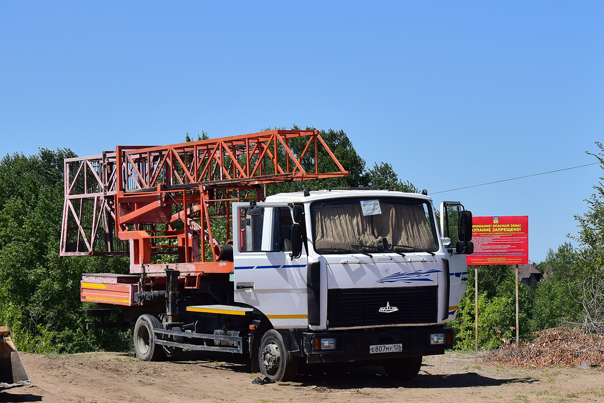 Ставропольский край, № Е 807 МУ 126 — МАЗ-437043