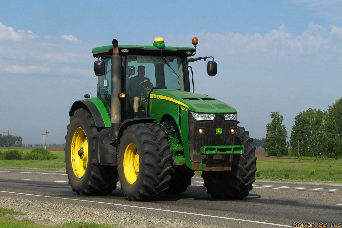 Алтайский край, № 8412 АУ 22 — John Deere 8335R