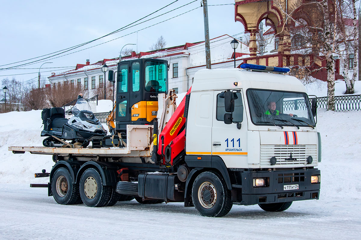 Архангельская область, № 111 — МАЗ-6312A8