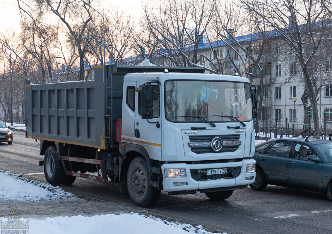 Алматы, № 175 EX 02 — Dongfeng Captain C180