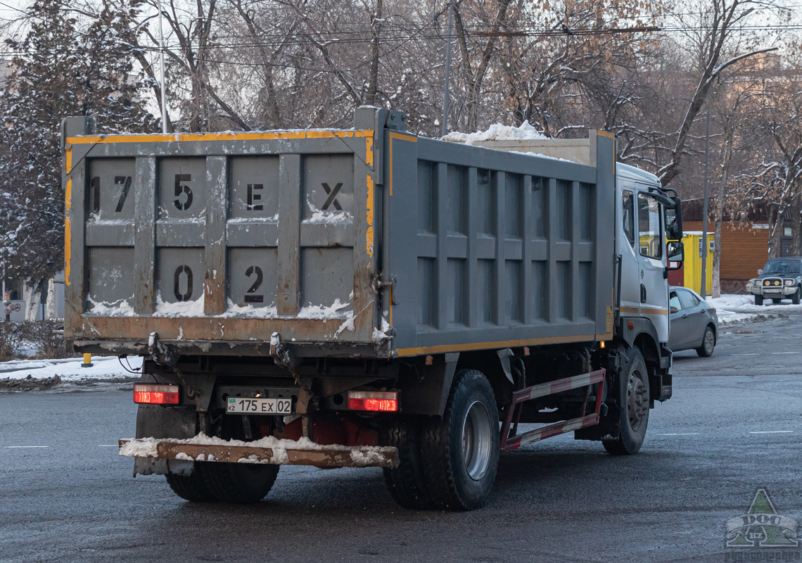 Алматы, № 175 EX 02 — Dongfeng Captain C180