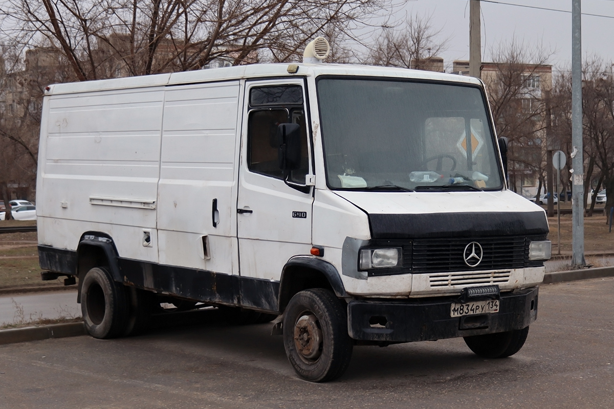 Волгоградская область, № М 834 РУ 134 — Mercedes-Benz T2 ('1986) 609