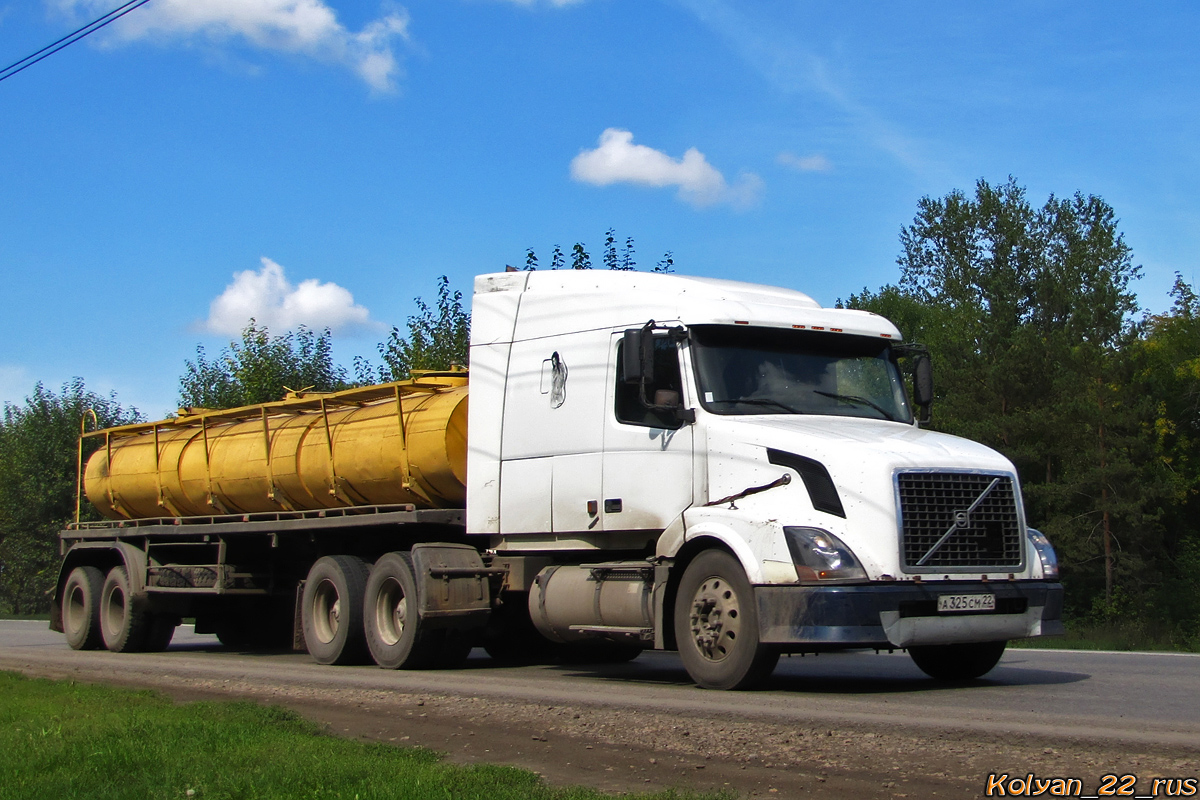Алтайский край, № А 325 СМ 22 — Volvo VNL630