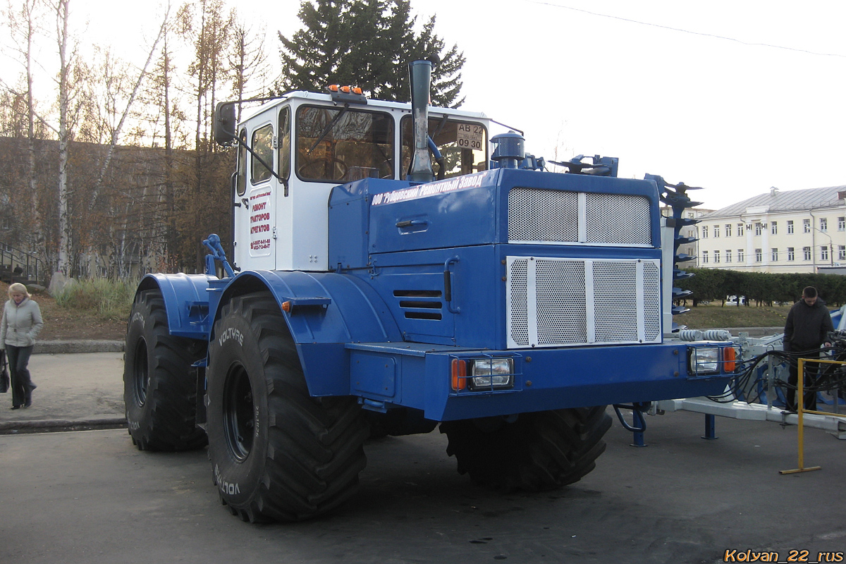 Алтайский край, № АВ 0930 22 — К-700А, К-701; Алтайский край — Выставка "Алтайская Нива 2010"