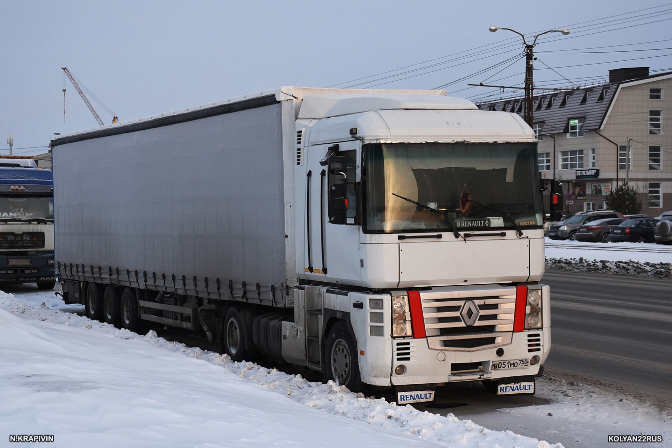 Московская область, № В 051 МО 750 — Renault Magnum E-Tech ('2001)