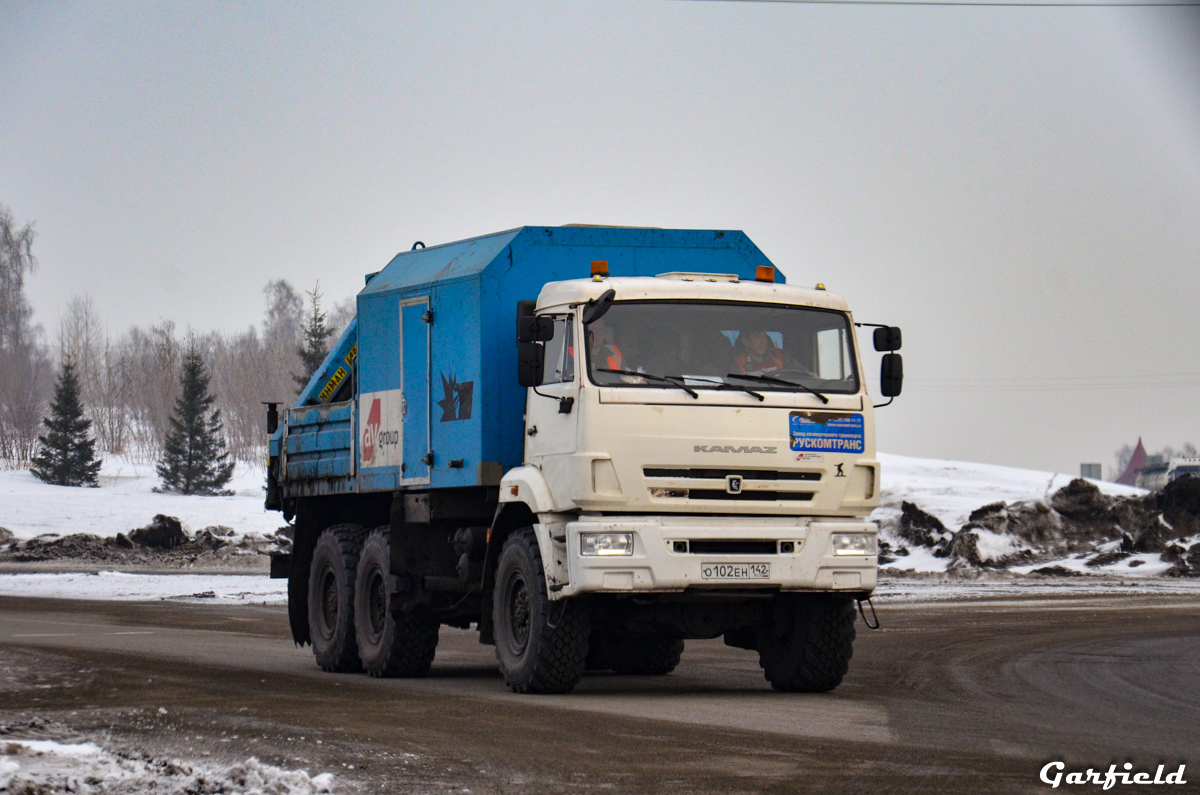 Кемеровская область, № О 102 ЕН 142 — КамАЗ-43118-46