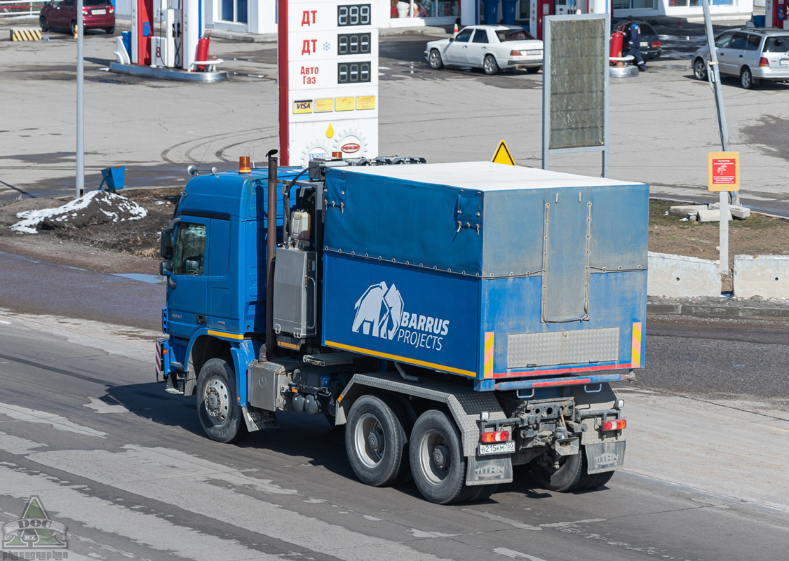 Московская область, № В 215 КМ 750 — Mercedes-Benz Actros ('2009) 3360