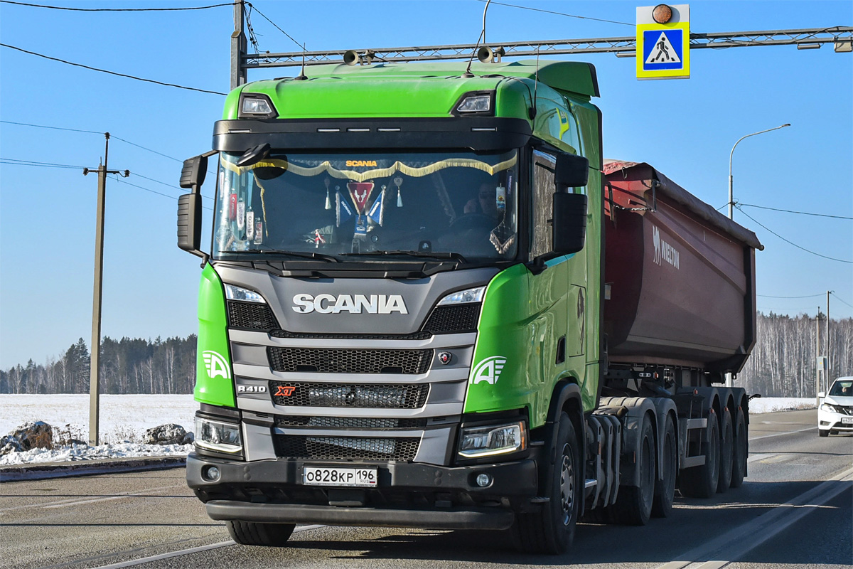 Свердловская область, № О 828 КР 196 — Scania ('2016) R410