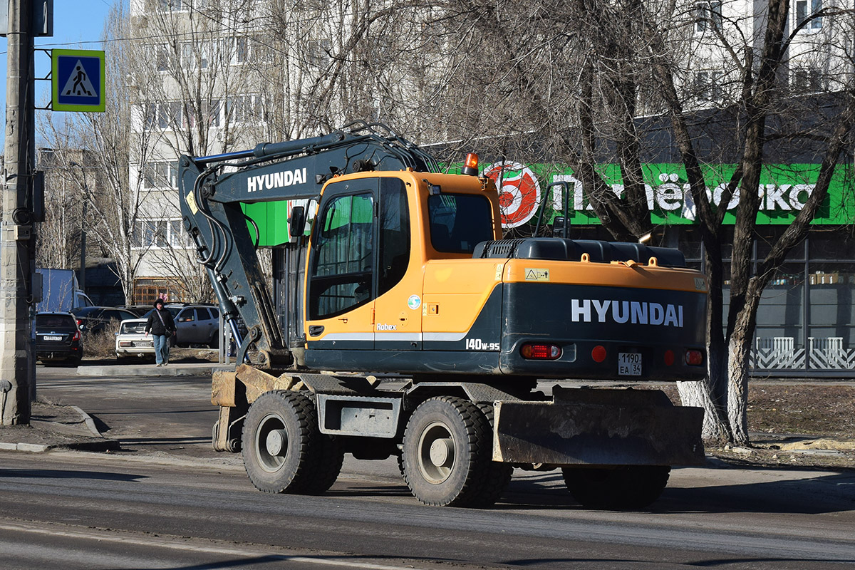 Волгоградская область, № 1190 ЕА 34 — Hyundai R140W