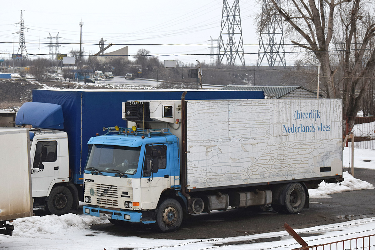 Волгоградская область, № М 023 ОС 134 — Volvo FL7