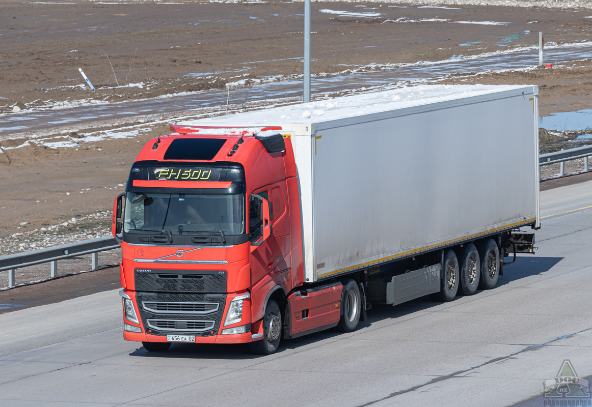 Алматы, № 656 EA 02 — Volvo ('2012) FH.500