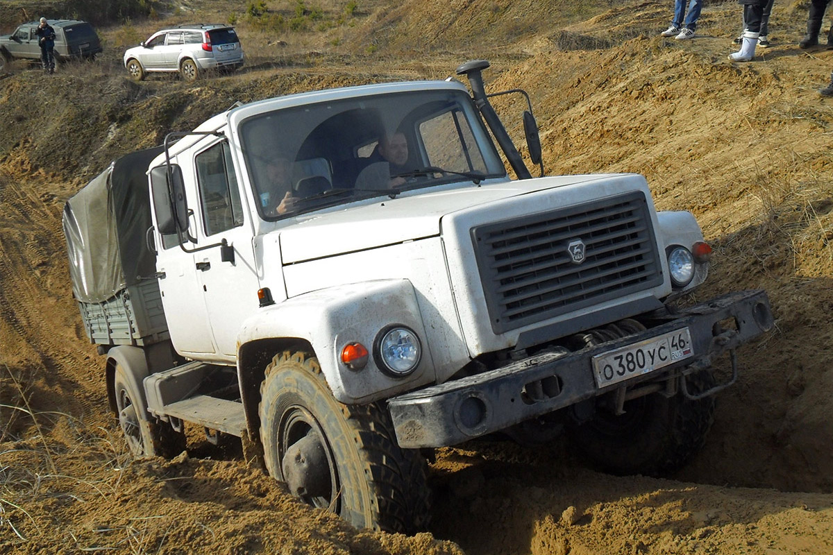 Курская область, № О 380 УС 46 — ГАЗ-33081 «Садко»