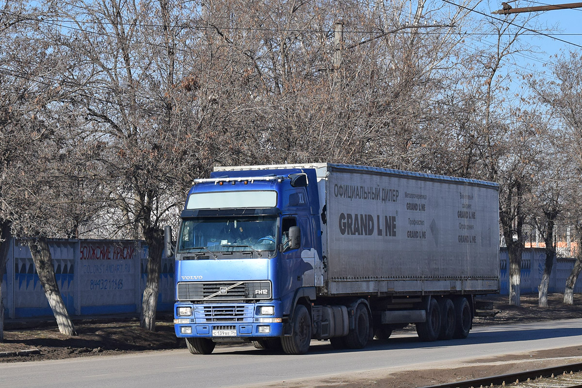 Волгоградская область, № С 139 ВЕ 34 — Volvo ('1993) FH12.420