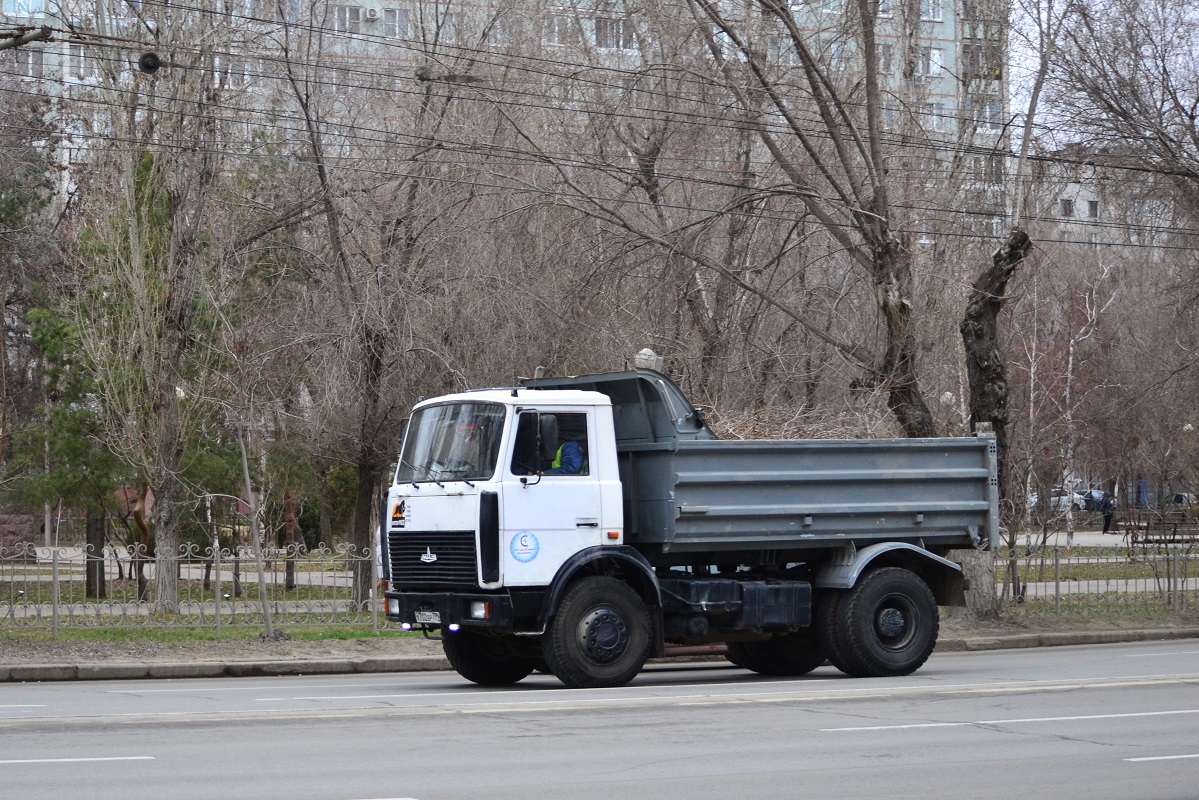 Волгоградская область, № Х 702 ВР 799 — МАЗ-5551A2