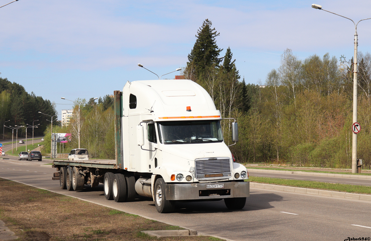 Красноярский край, № А 633 РТ 124 — Freightliner Century Class