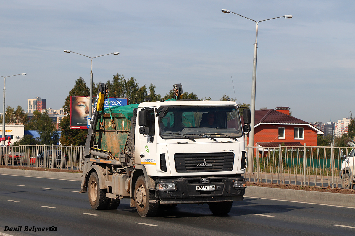 Татарстан, № Р 385 КЕ 716 — МАЗ-555025