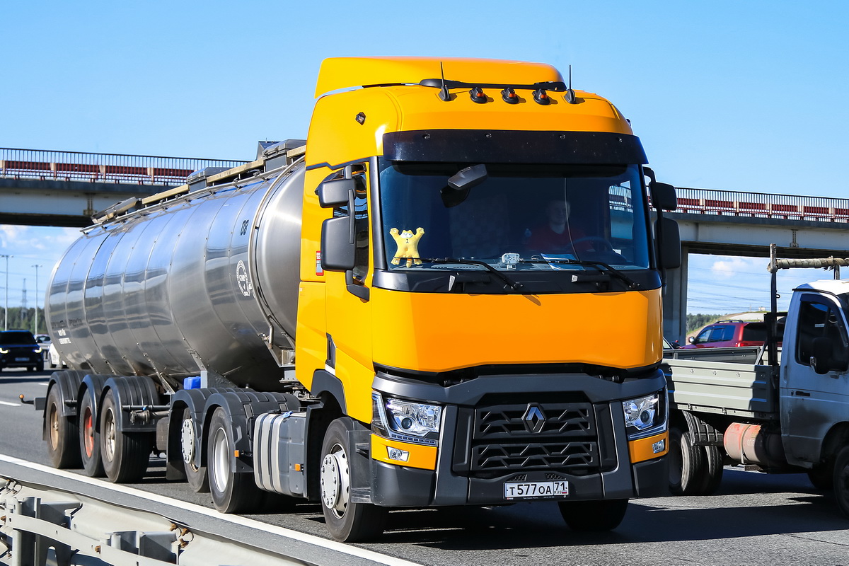 Тульская область, № Т 577 ОА 71 — Renault T-Series ('2013)