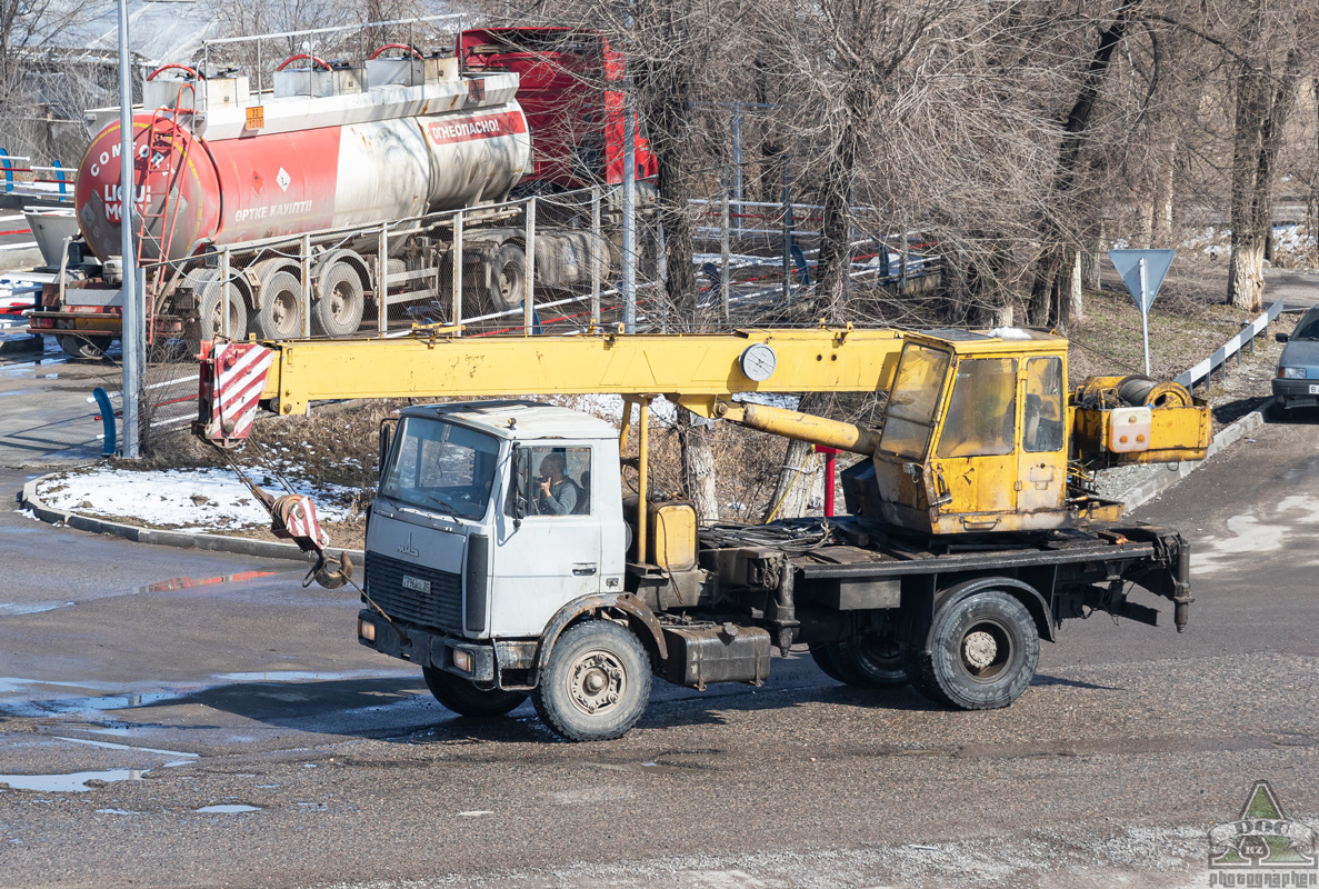 Алматинская область, № 796 AGL 05 — МАЗ-533702