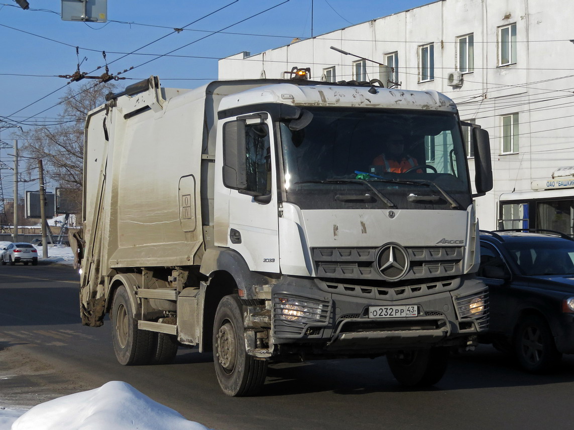 Кировская область, № О 232 РР 43 — Mercedes-Benz Arocs 2033 [Z9M]