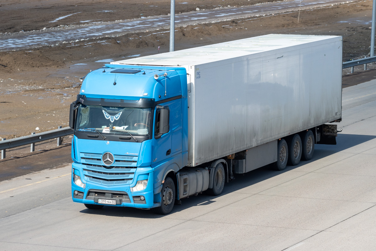 Алматы, № 311 YRA 02 — Mercedes-Benz Actros ('2011) 1845