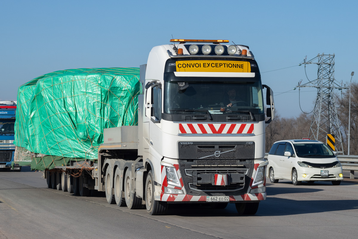 Алматы, № 662 EO 02 — Volvo ('2012) FH16.750