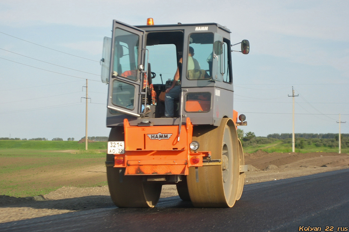 Алтайский край, № 3214 АО 22 — Hamm HW 90