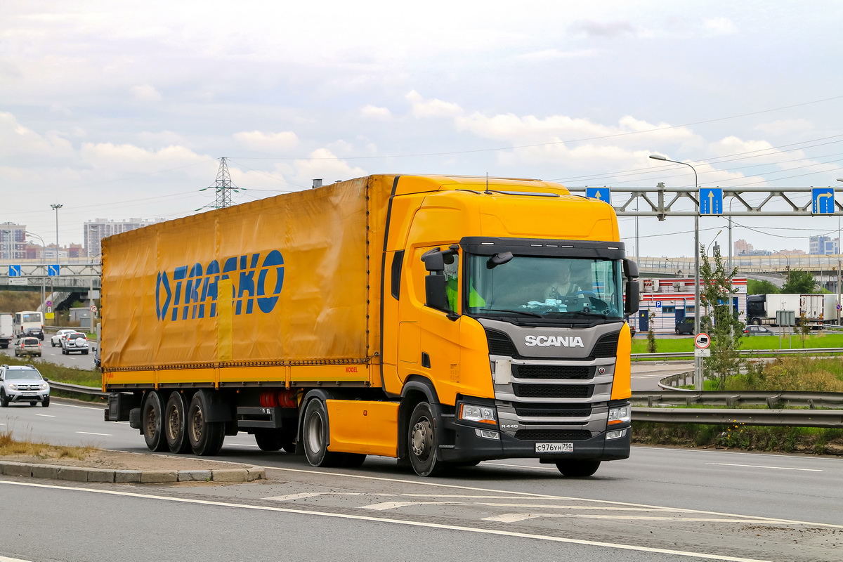 Московская область, № С 976 УН 750 — Scania ('2016) R440