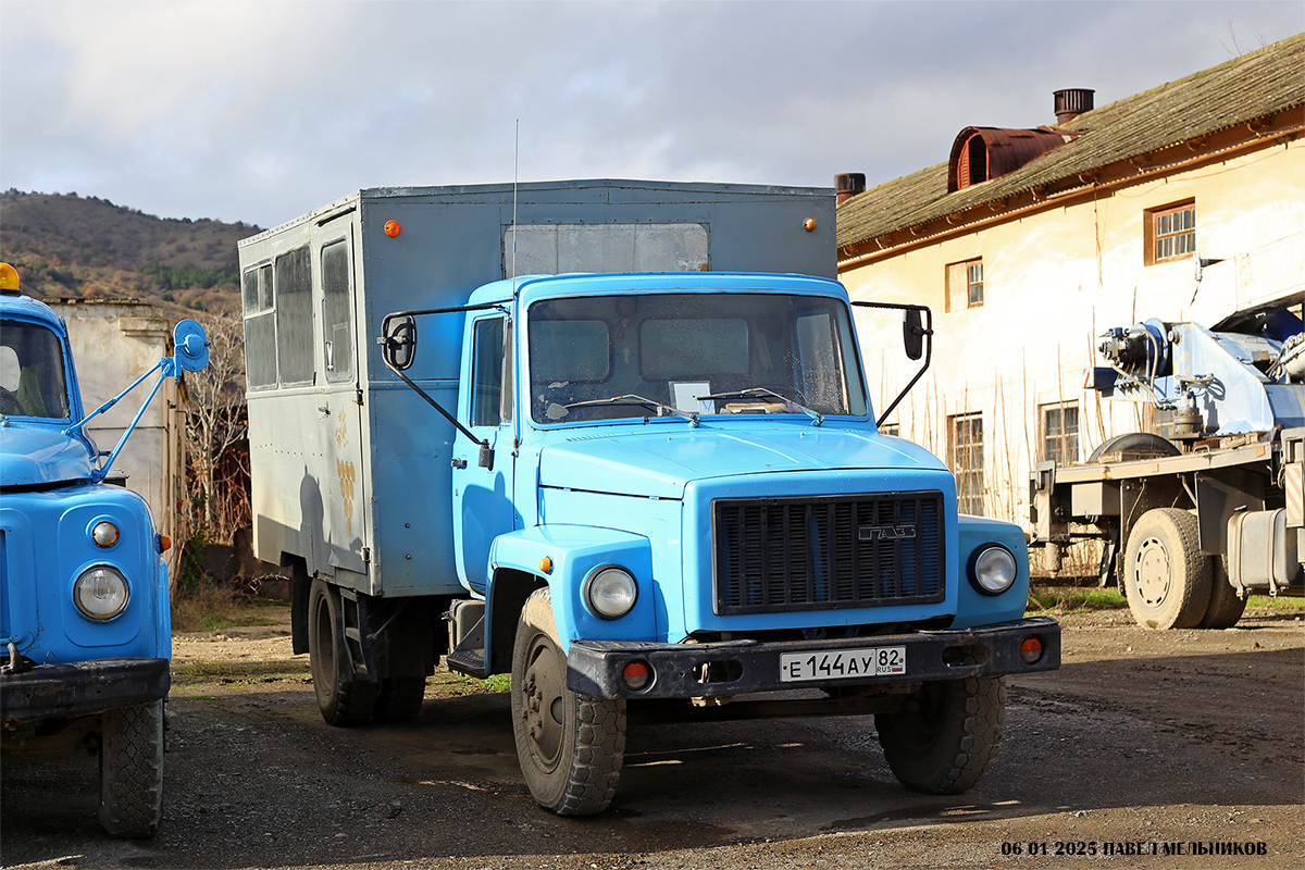 Крым, № Е 144 АУ 82 — ГАЗ-3307