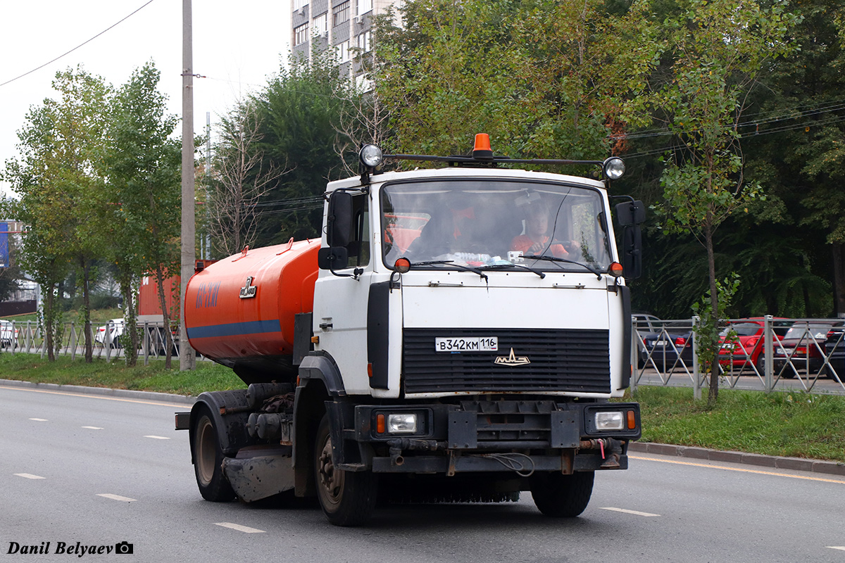 Татарстан, № В 342 КМ 116 — МАЗ-438043