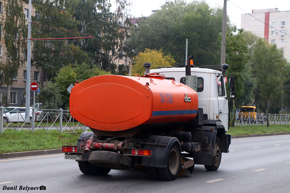 Татарстан, № В 342 КМ 116 — МАЗ-438043