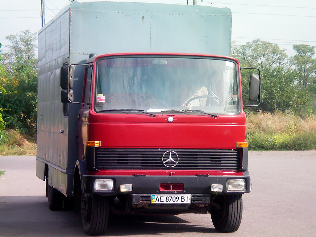 Днепропетровская область, № АЕ 8709 ВІ — Mercedes-Benz LP (общая модель)