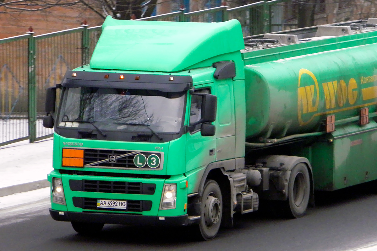 Волынская область, № АА 6992 НО — Volvo ('2002) FM12.400