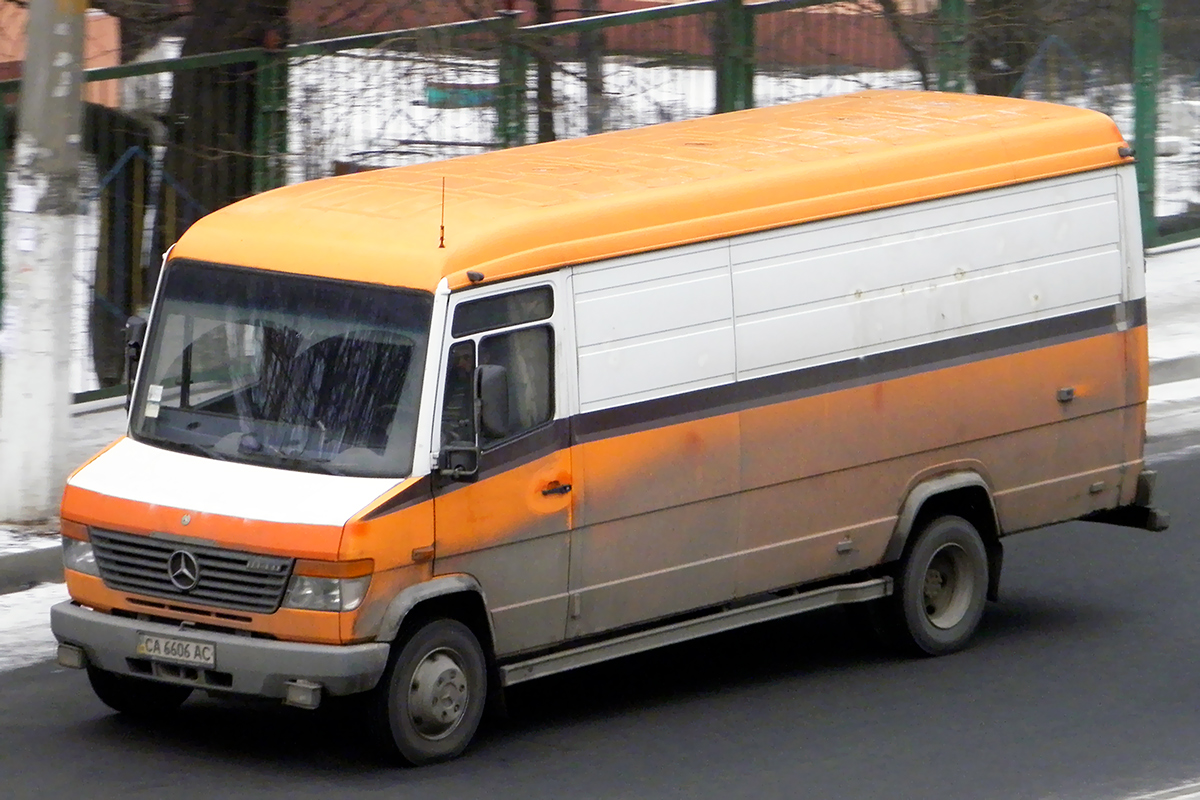 Черкасская область, № СА 6606 АС — Mercedes-Benz Vario 814D