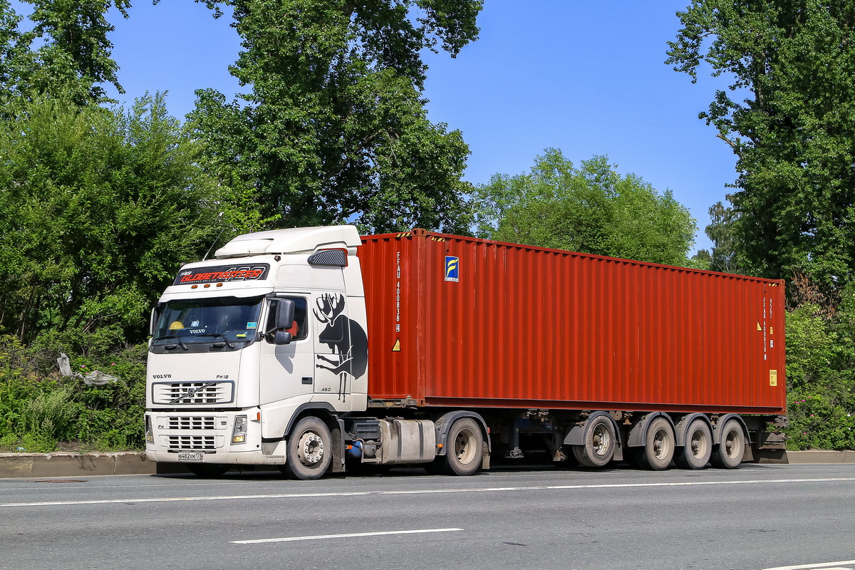 Санкт-Петербург, № В 482 ХМ 178 — Volvo ('2002) FH12.420