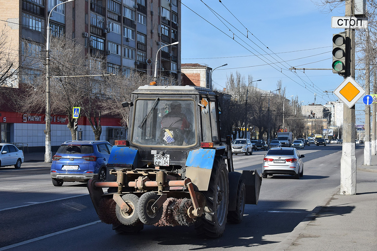 Волгоградская область, № 5899 СР 34 — Беларус-82.1