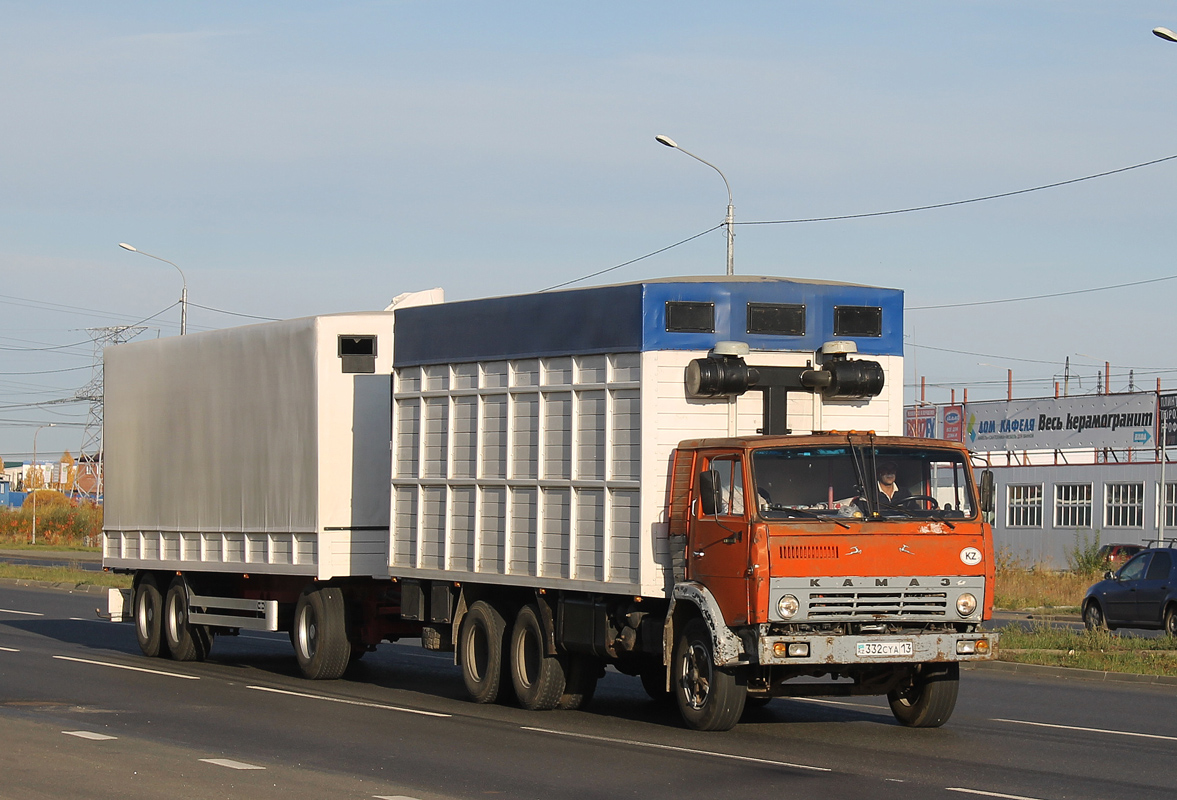 Туркестанская область, № 332 CYA 13 — КамАЗ-53212