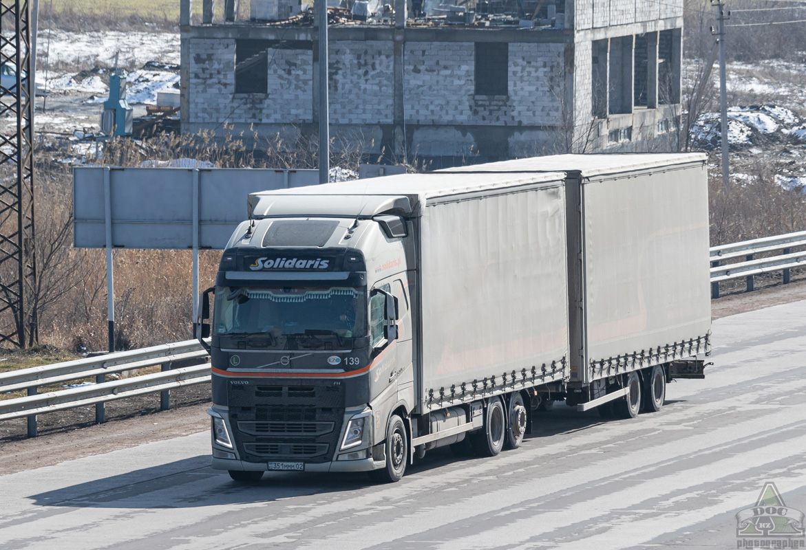 Алматы, № 351 MMM 02 — Volvo ('2012) FH.500