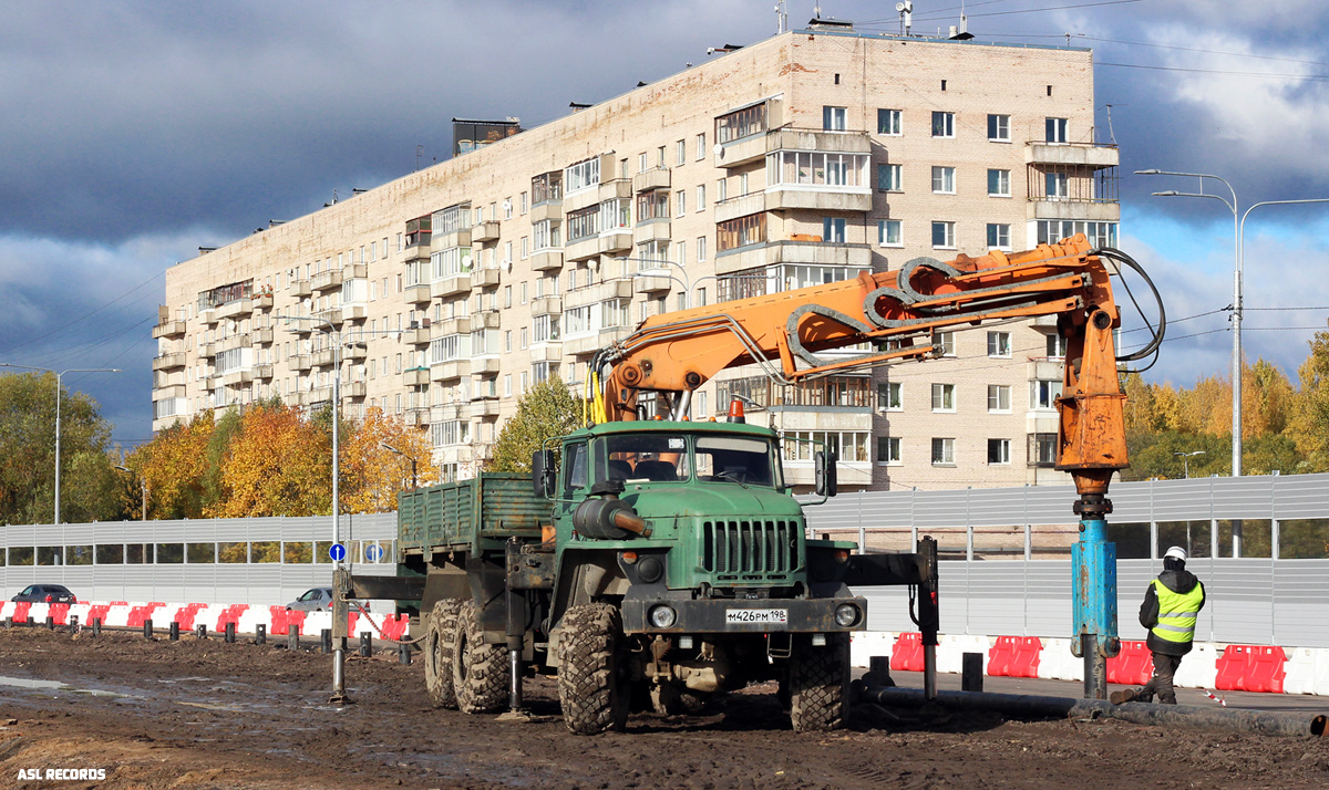 Санкт-Петербург, № М 426 РМ 198 — Урал-4320-40