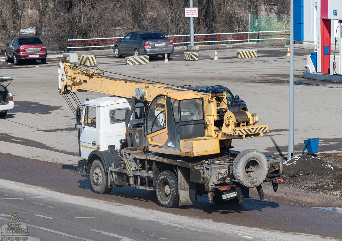Алматинская область, № 729 AZ 05 — МАЗ-533702