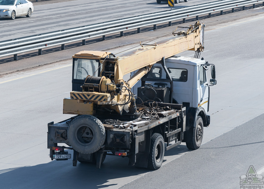 Алматинская область, № 729 AZ 05 — МАЗ-533702