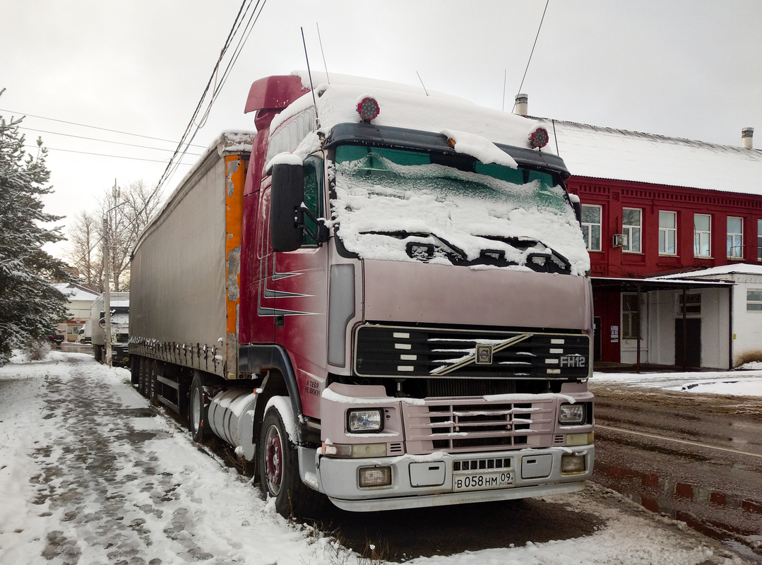 Карачаево-Черкесия, № В 058 НМ 09 — Volvo ('1993) FH12.380