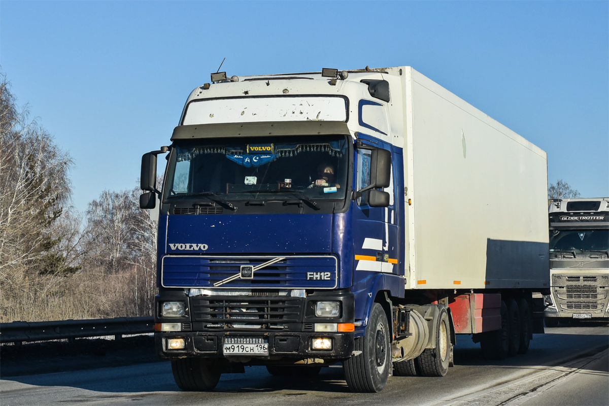Свердловская область, № М 919 СН 196 — Volvo ('1993) FH12.420