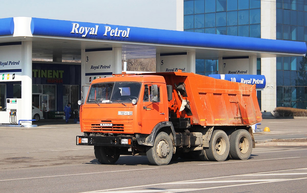 Алматы, № 702 FD 02 — КамАЗ-65115-13 [65115N]